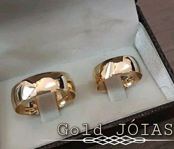 PAR DE ALIANÇAS MOEDA ANTIGA, ABAULADAS 8MM ESPELHADAS.